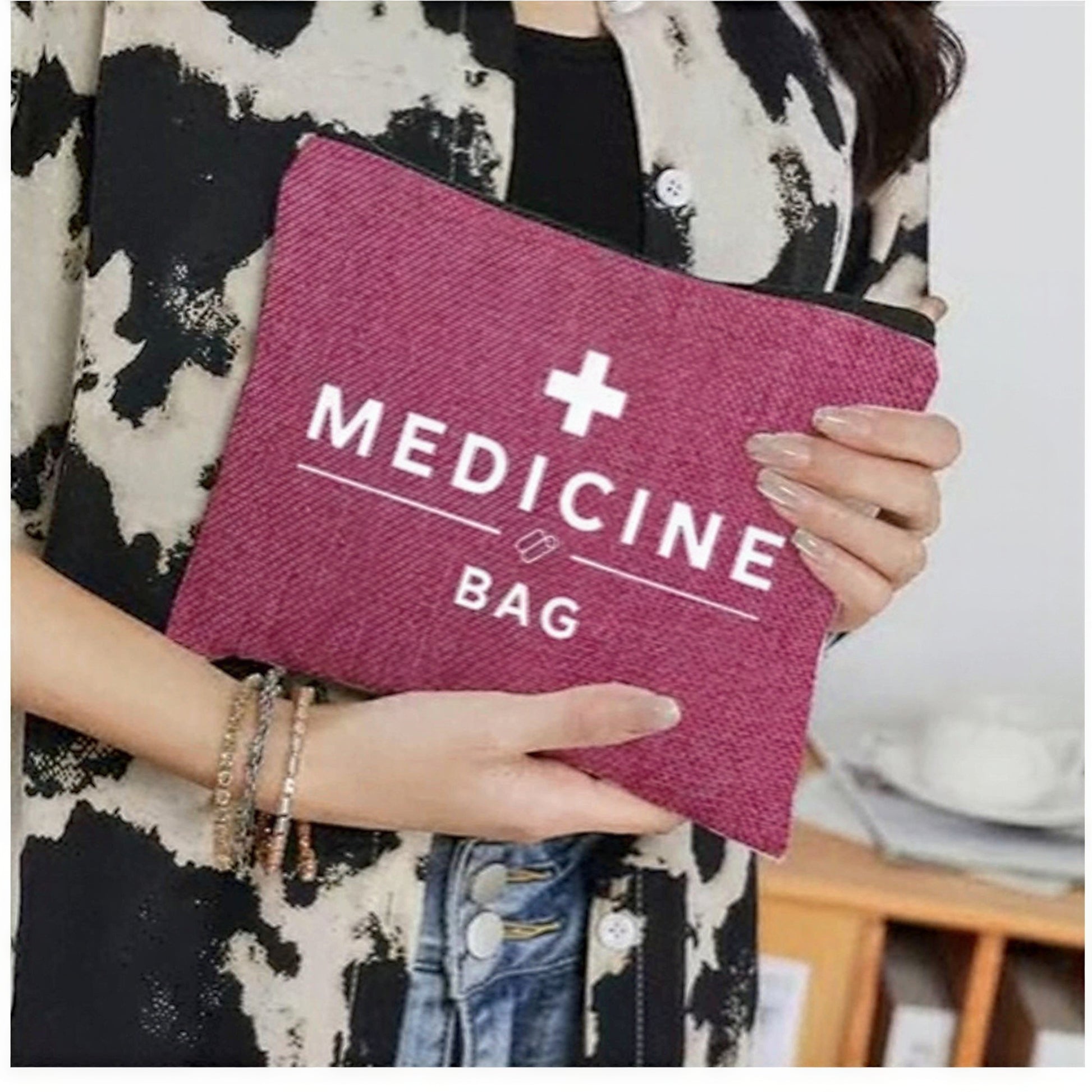 nena-pouch-medicine-red